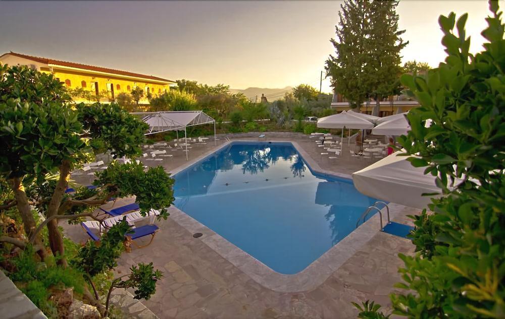 Hotel Mytilana Village 3*