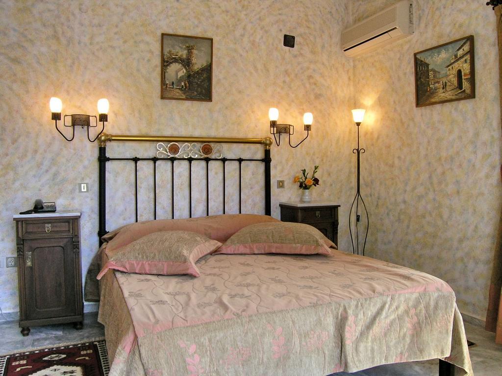 Mytilana Village Hotel 3*